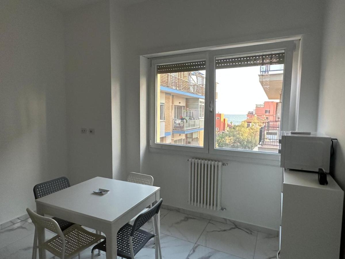 Al Porto Di Roma B&B Lido di Ostia Eksteriør bilde